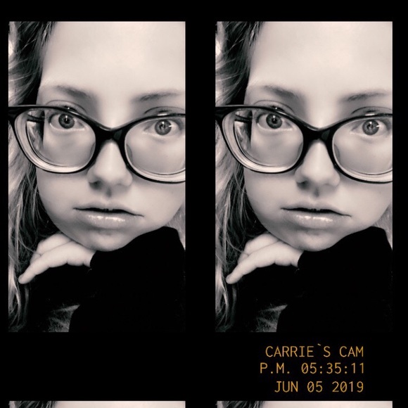 Meet your Posher, Carrie - Picture 3 of 4